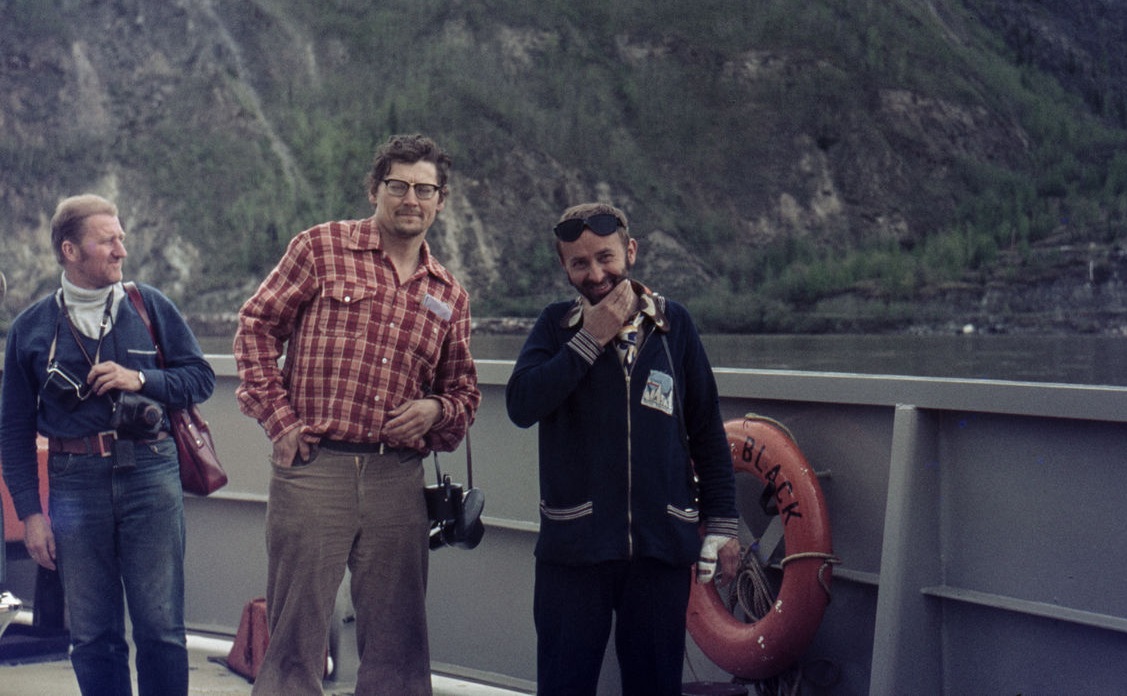 Uczestnicy wyprawy na historycznym parowcu SS Keno w Dawson City. Od lewej: Adam Bilczewski, Jerzy Kalla i Jan Bagsik.