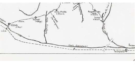 Baza jest położona dosyć nisko, na 4200 metrach. Żeby tutaj dojść, trzeba było pokonać z karawaną przełęcz, na której latem wypasają bydło, ale zimą jest niemalże nie do przejścia. Nikt z wioski tam nie dociera”. Szkic przedstawiający trasę z miejscowości Choya do bazy pod północną ścianą Annapurny”