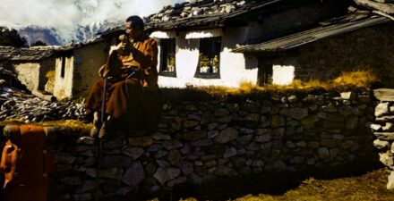 Mnich w Tengboche. Wyprawa na Lhotse w 1979 roku.