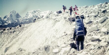 Uczestnicy wyprawy w drodze do bazy pod Lhotse. Rok 1979.