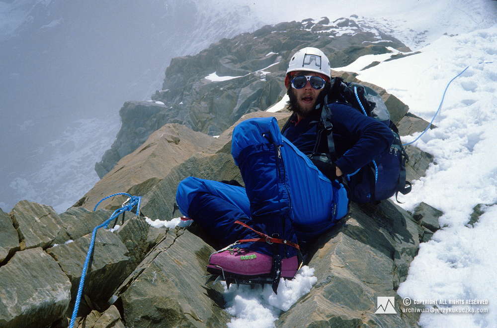 Artur Hajzer in the Annapurna wall.