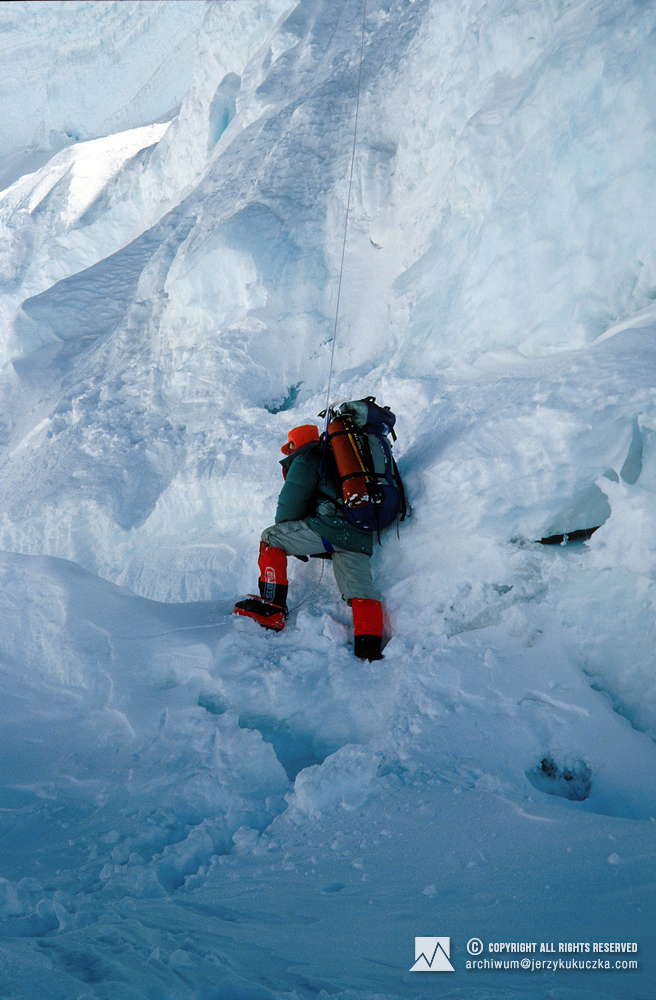 Ryszard Warecki in the Annapurna wall.