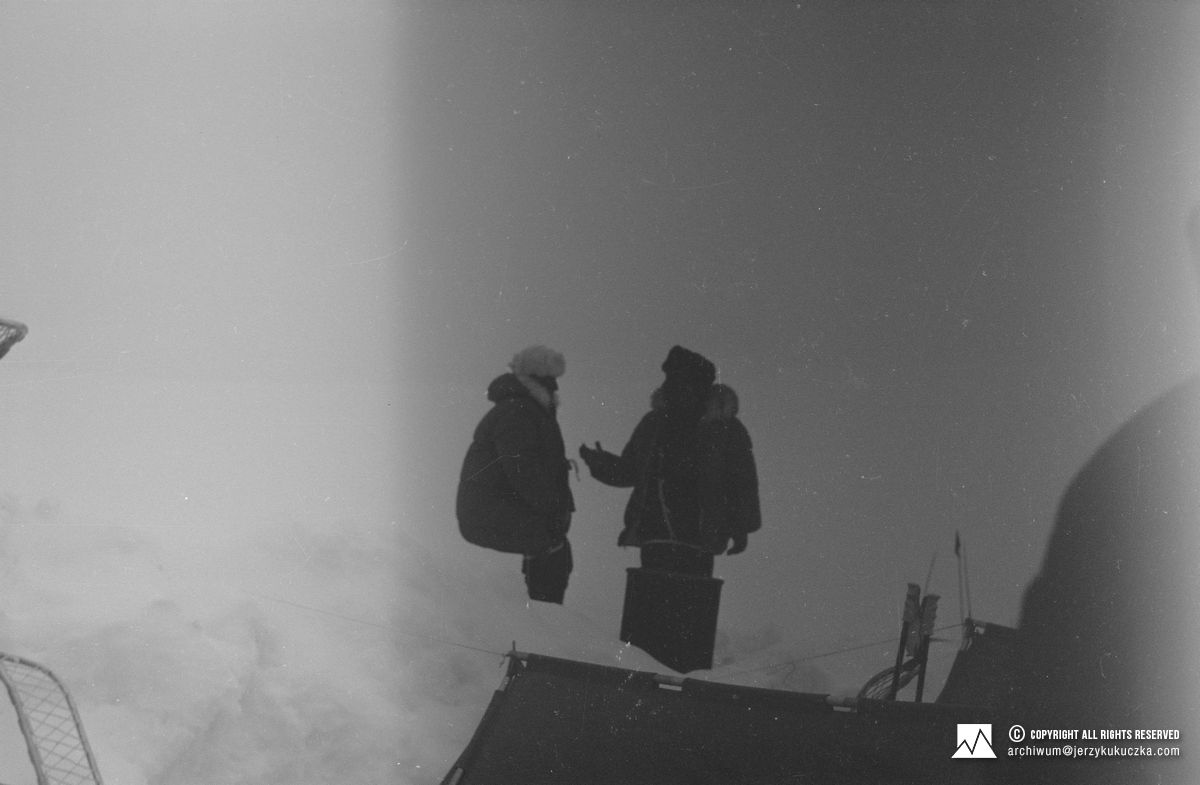 Expedition participants at the base camp.