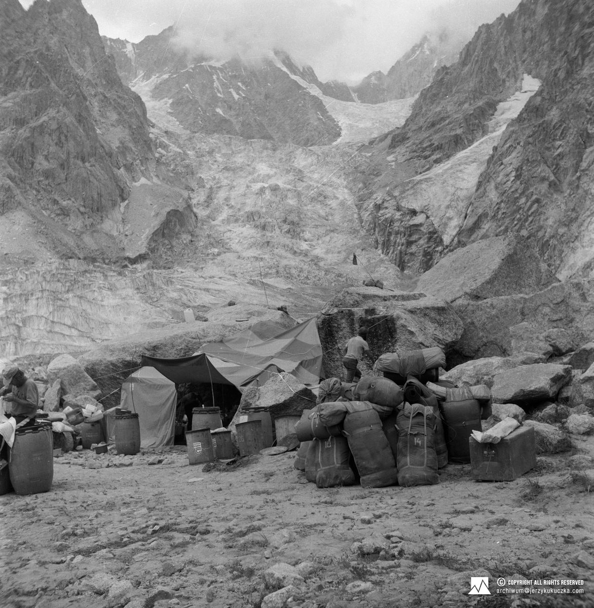 Participants of the expedition in the base camp.