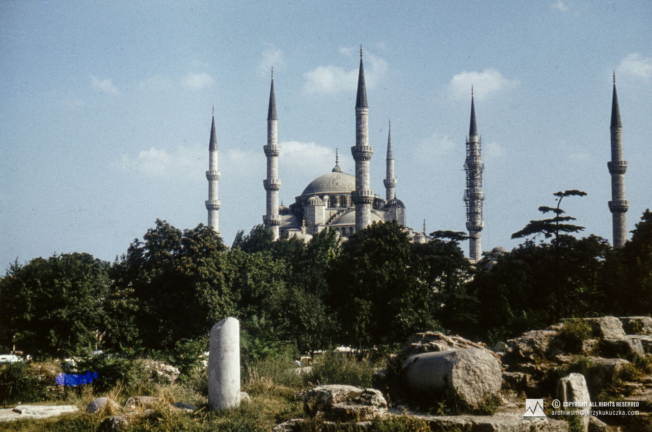 The Blue Mosque in Istanbul. Travel of the participants of the expedition through Turkey. Route from Katowice to Islamabad.