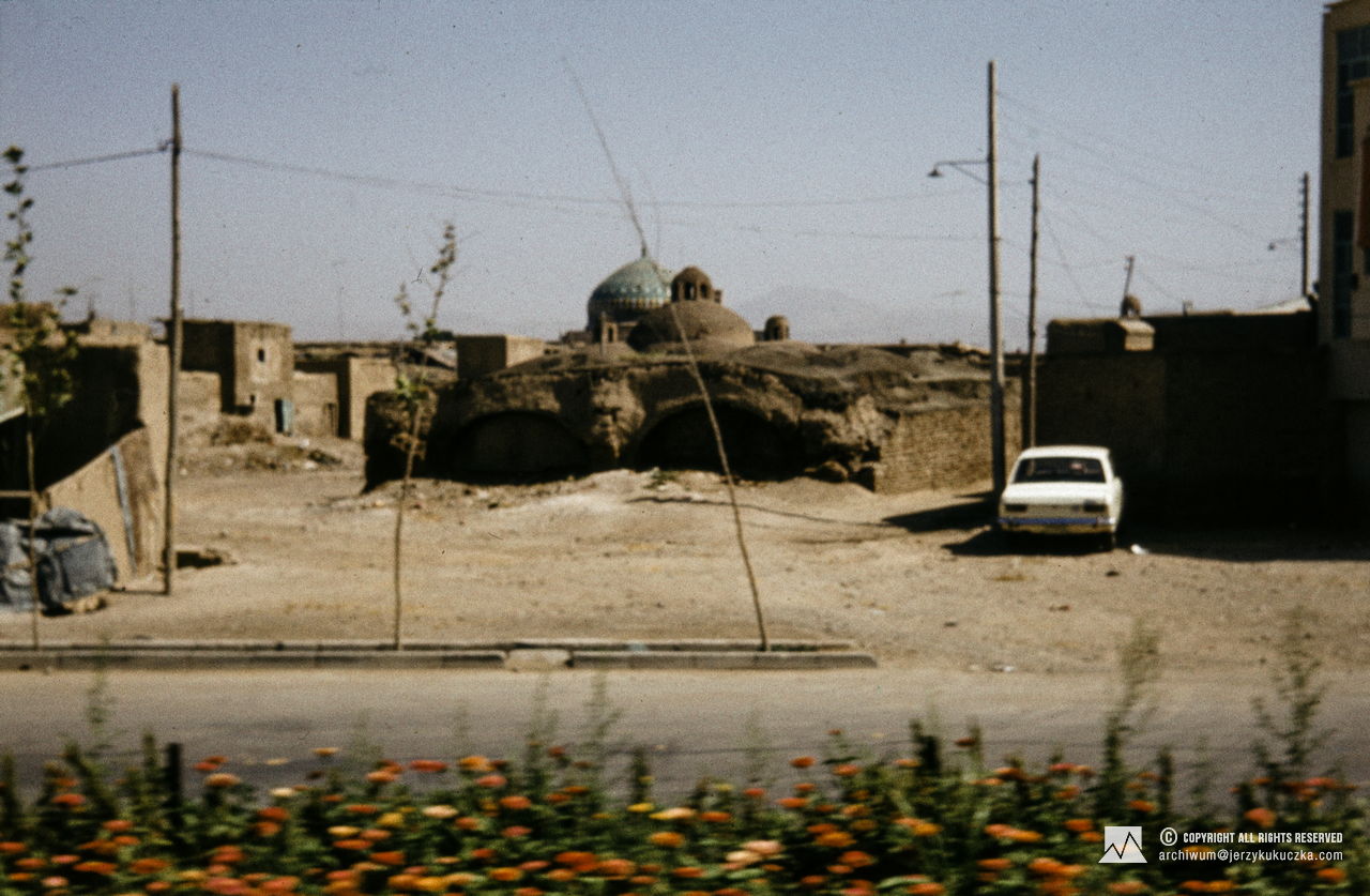 Qazvin Mosque. Travel of the participants of the expedition through Iran. Route from Katowice to Islamabad.