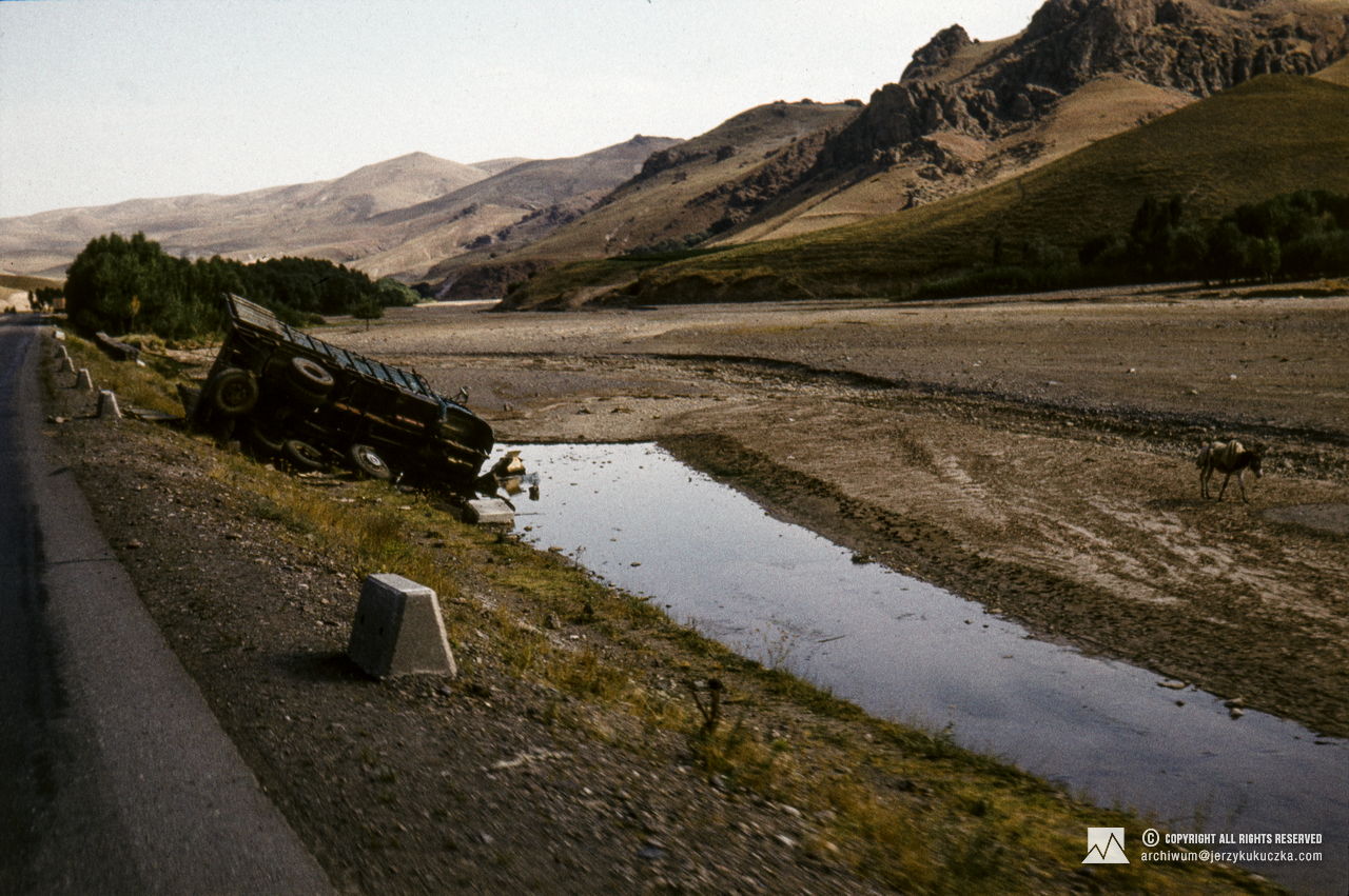Travel of participants of the expedition through Iran. Route from Katowice to Islamabad.