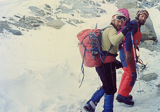 Jerzy Kukuczka i Andrzej Czok podczas wyjścia z bazy.