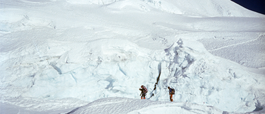 Uczestnicy wyprawy na stoku Kangchenjungi. Pierwszy od lewej Andrzej Czok, obok Krzysztof Wielicki