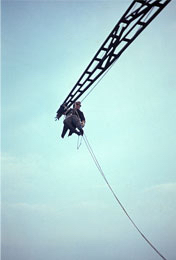 Jerzy Kukuczka podczas prac wysokościowych na Śląsku.